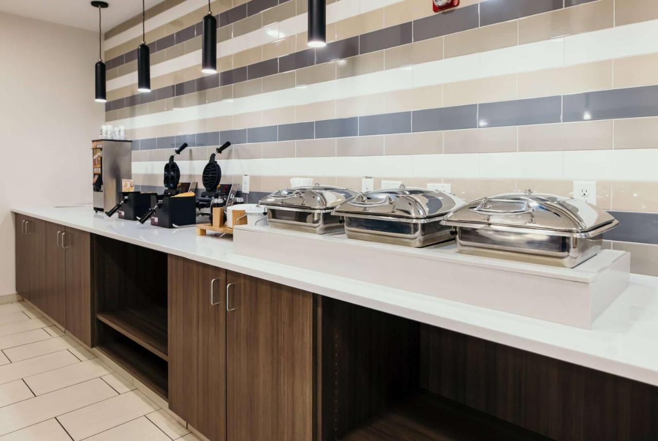 La Quinta Inn & Suites By Wyndham Ankeny Ia - Des Moines Ia Dış mekan fotoğraf