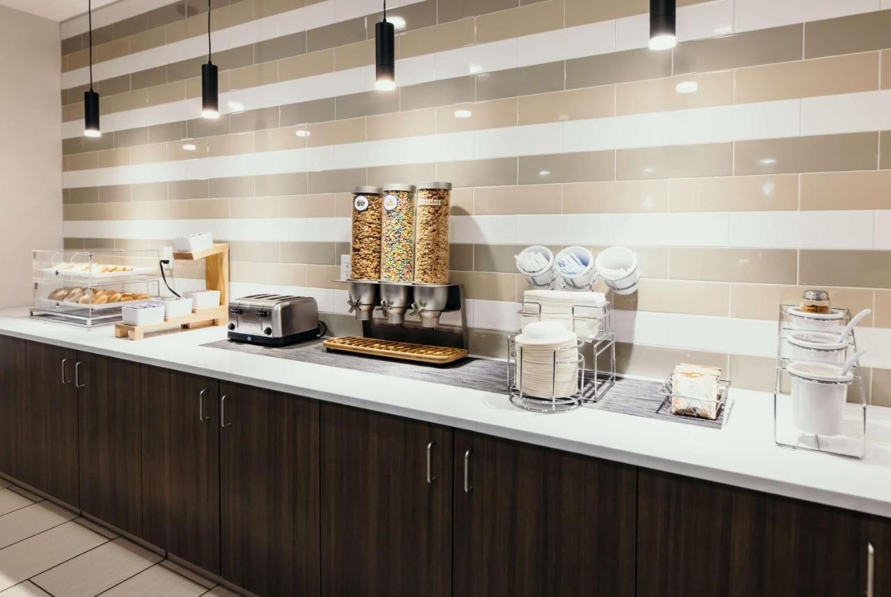 La Quinta Inn & Suites By Wyndham Ankeny Ia - Des Moines Ia Dış mekan fotoğraf