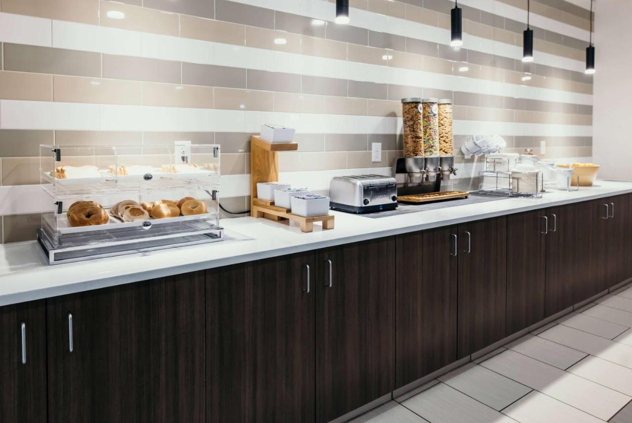 La Quinta Inn & Suites By Wyndham Ankeny Ia - Des Moines Ia Dış mekan fotoğraf