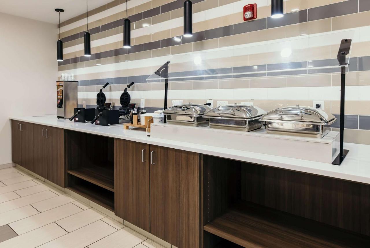 La Quinta Inn & Suites By Wyndham Ankeny Ia - Des Moines Ia Dış mekan fotoğraf